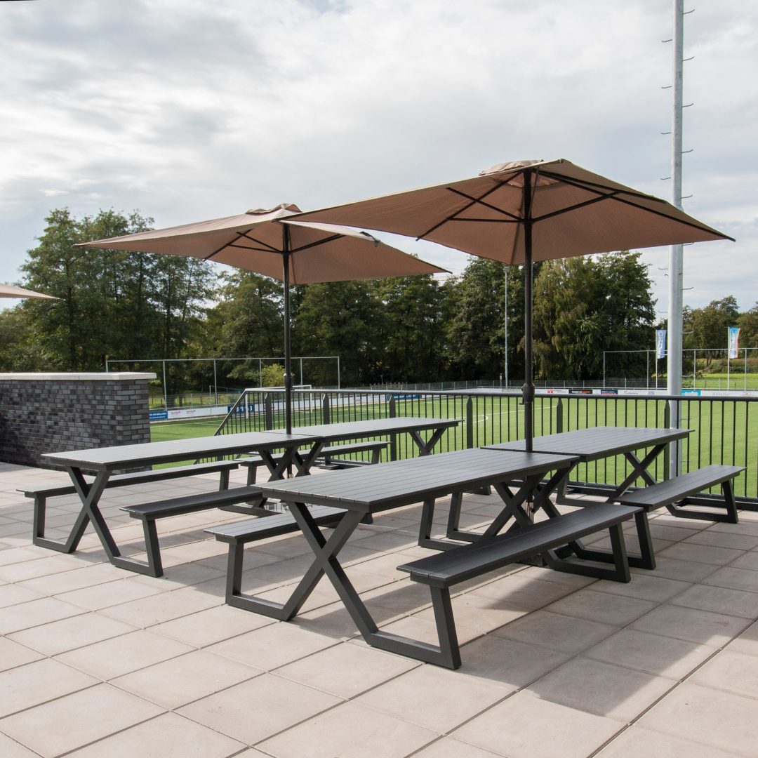 Darby étkezőasztal padokkal, antracit