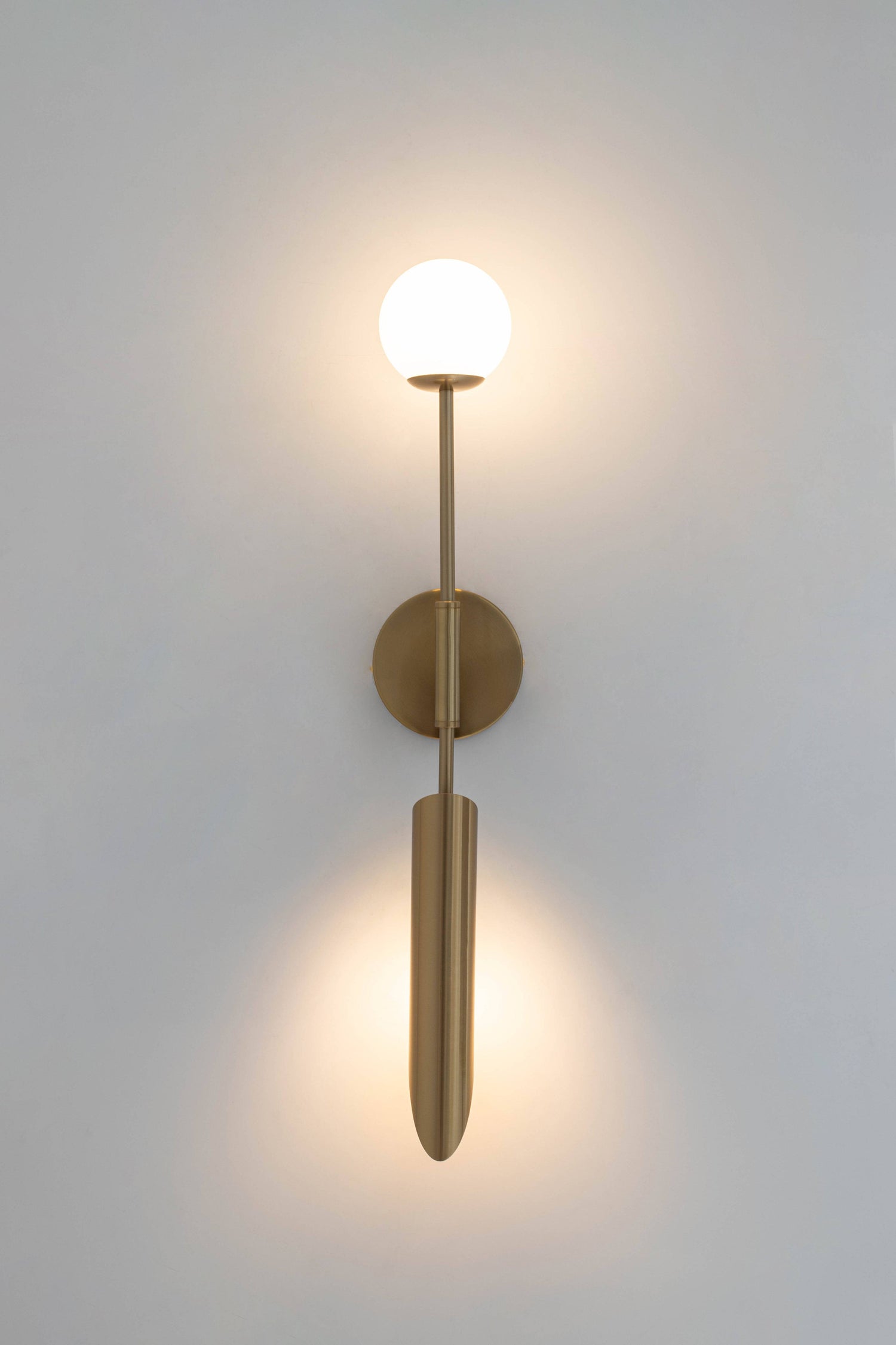 KH Lucca fali lámpa