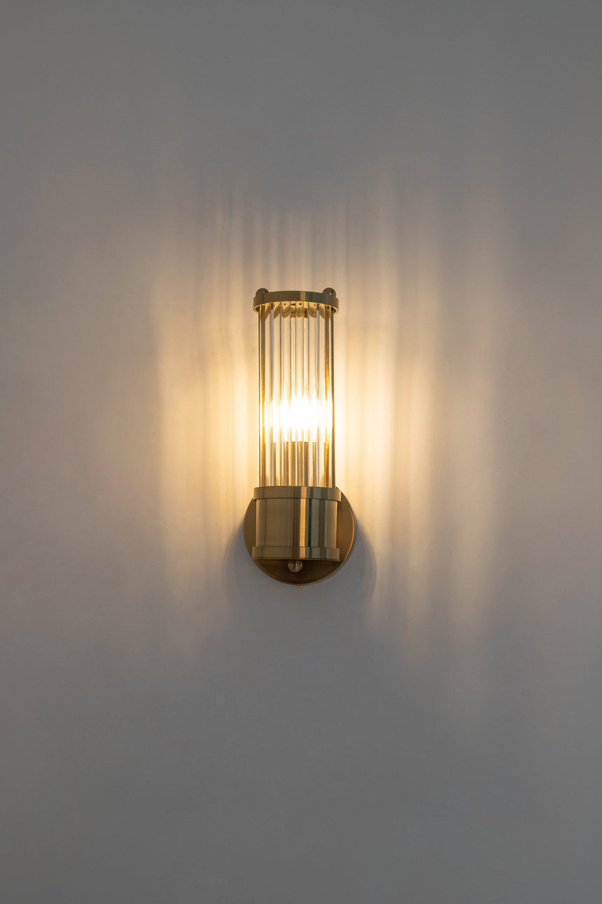 KH Pilar fali lámpa