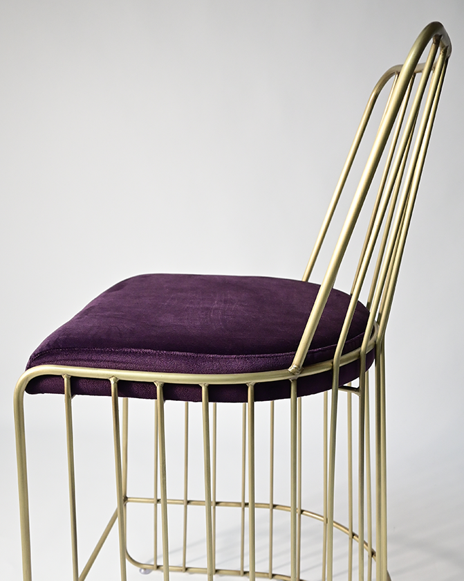 CA Cleo bárszék - óarany váz, lila ülőfelület