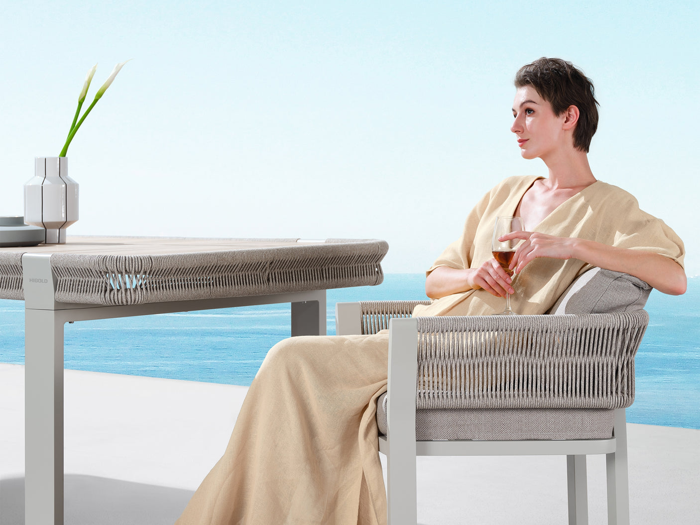 Higold Borromeo kerti étkezőszett, 8 személyes - bézs